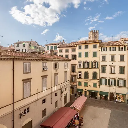 Lägenhet Piazza Anfiteatro - Elegant *